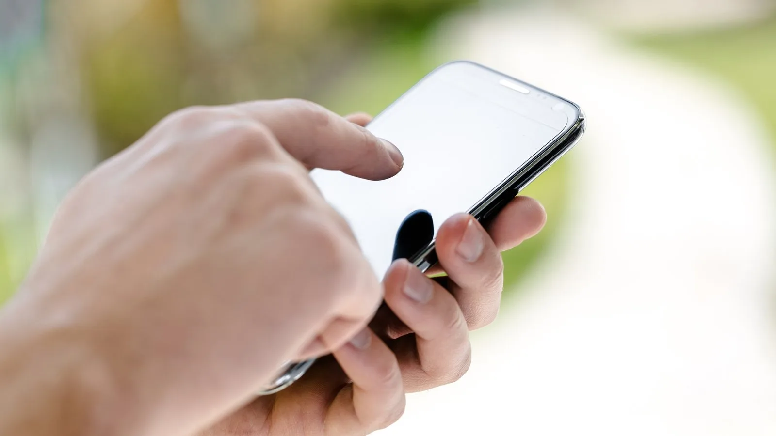 Terlanjur Kredit HP Pakai Pinjol? Ini Tips Biar Keuangan Tetap Sehat