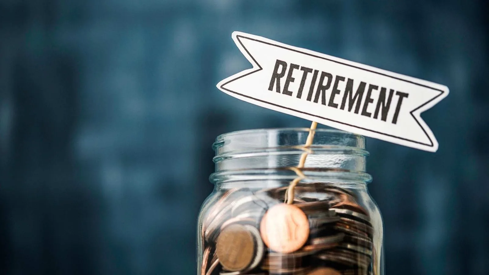 Gaji Pas-Pasan dan Takut Dana Pensiun Kurang? Ini Tips Mengatasinya!