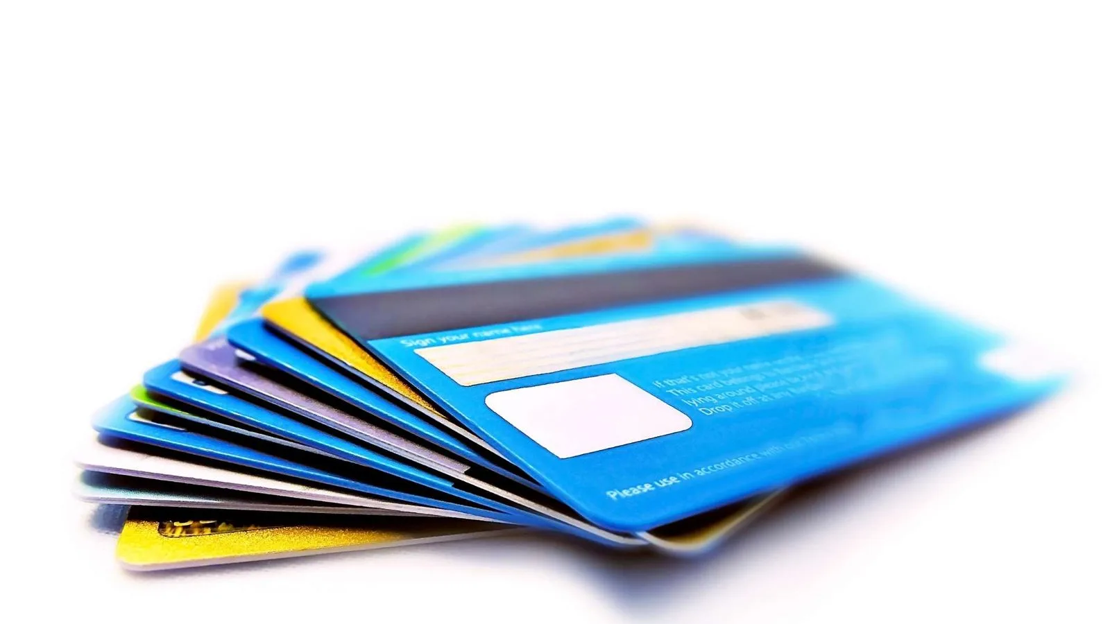 Ini Dia Perbedaan Debit dan Kredit yang Mudah Dipahami